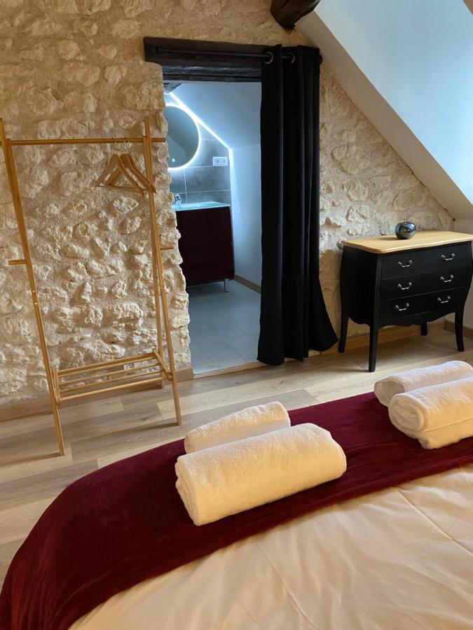 La Charmeraie : Gite De Charme, Piscine Et Spa Thésée Exteriör bild