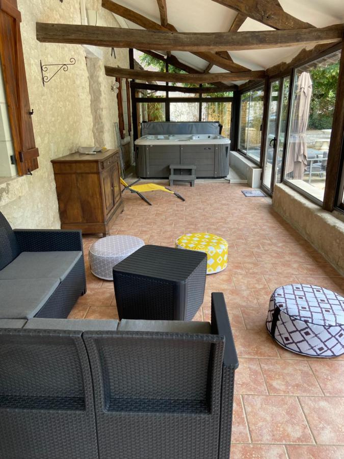 La Charmeraie : Gite De Charme, Piscine Et Spa Thésée Exteriör bild